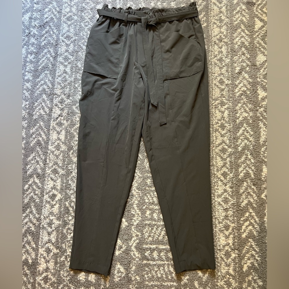 Modern Ambition pants with tie size L (P107)